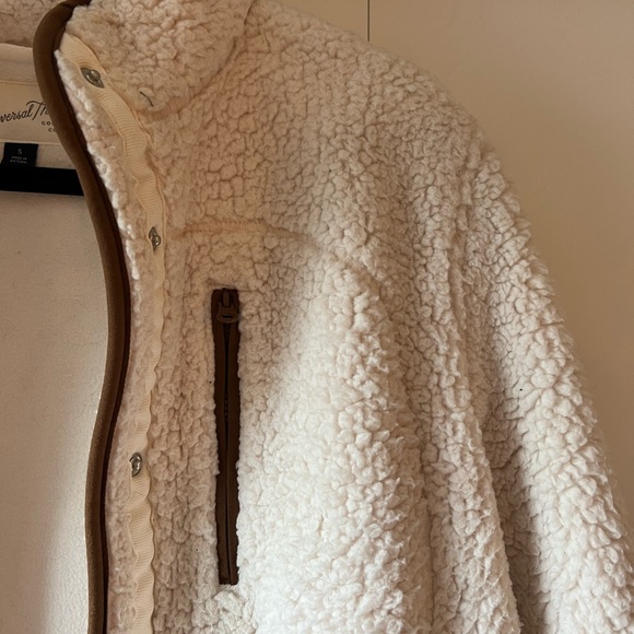 Sherpa Jacket Universal Threads - Picture 3 of 5